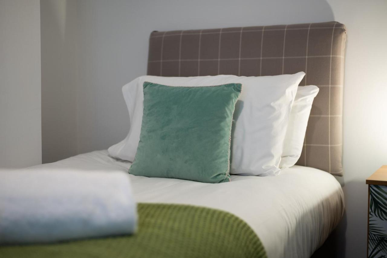 City Centre, Parking, Smart Tv'S In All Rooms Свонсі Екстер'єр фото