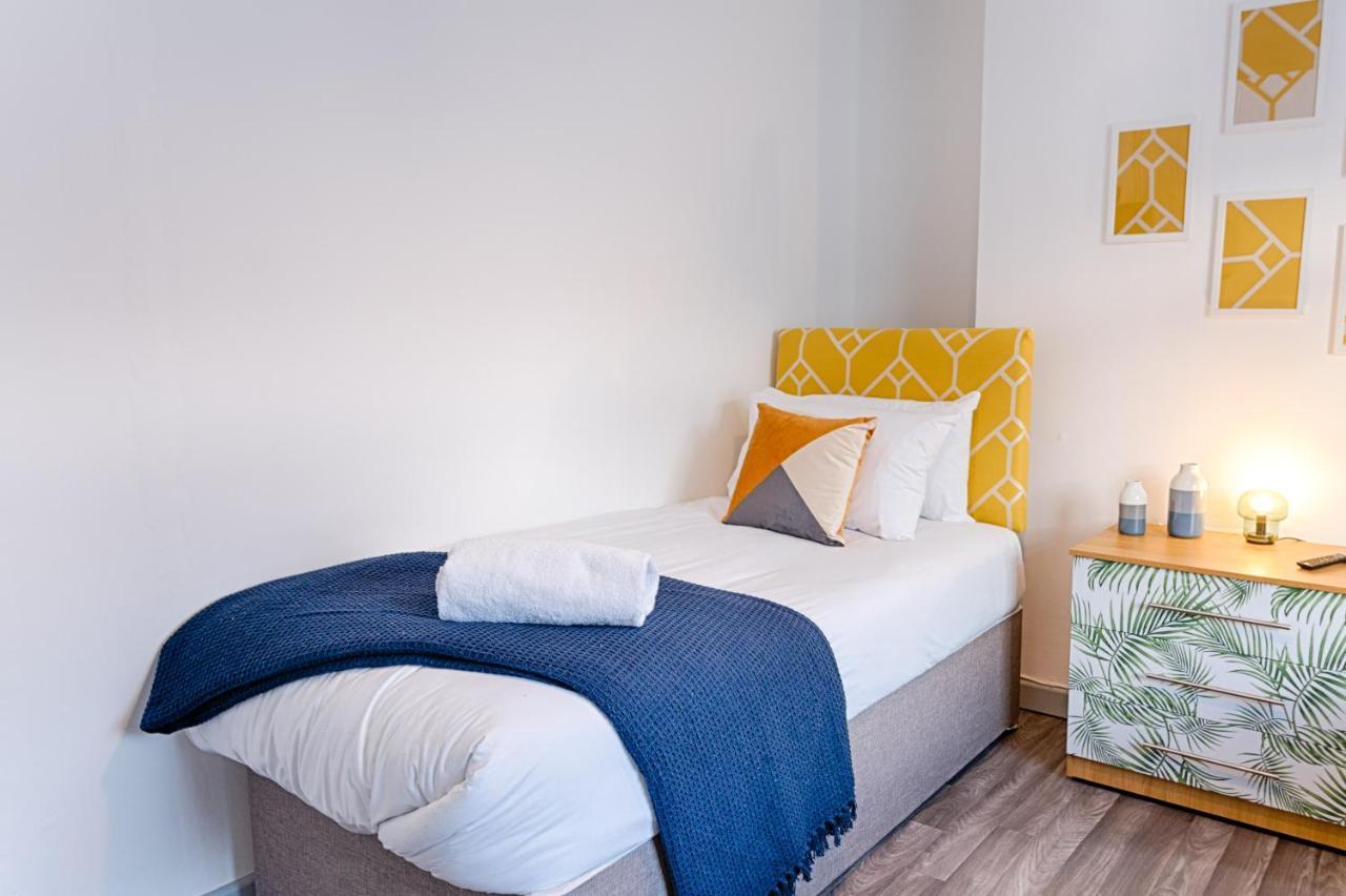 City Centre, Parking, Smart Tv'S In All Rooms Свонсі Екстер'єр фото