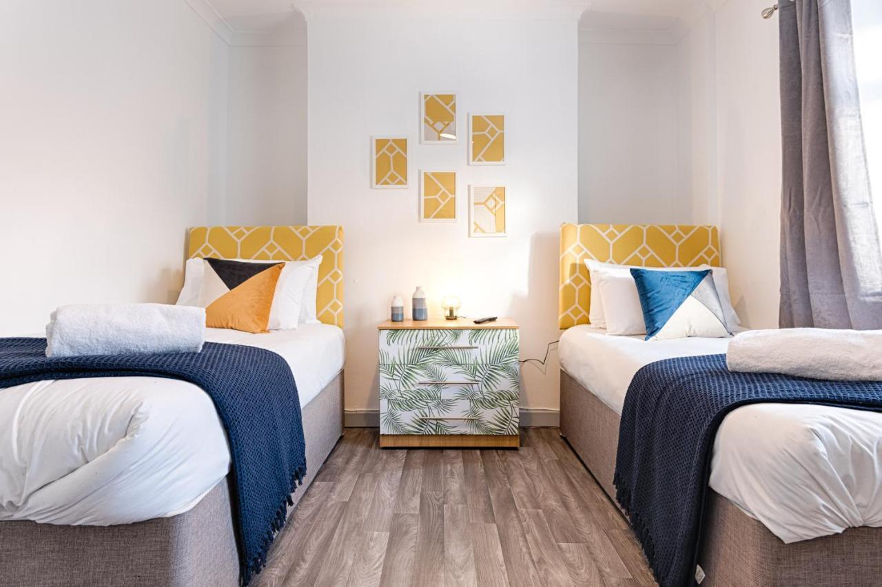 City Centre, Parking, Smart Tv'S In All Rooms Свонсі Екстер'єр фото