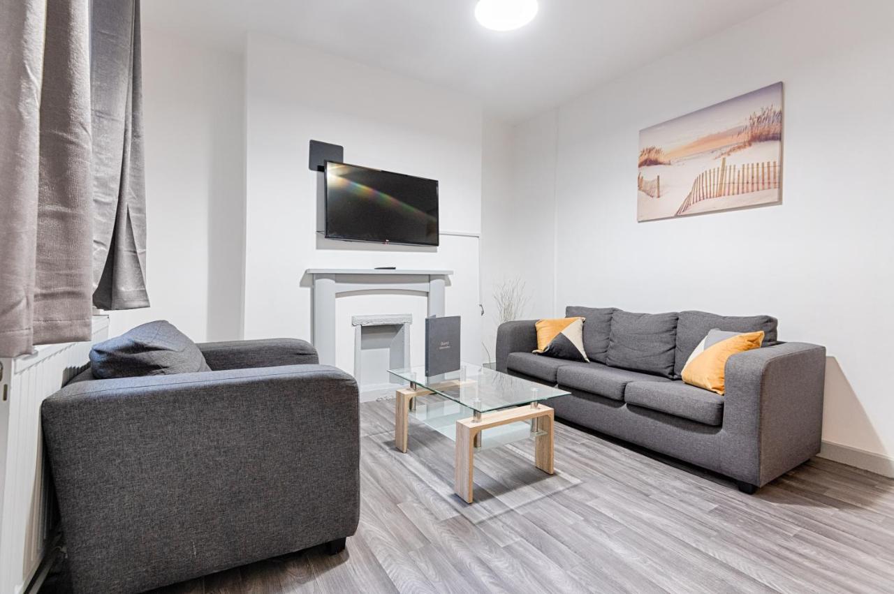 City Centre, Parking, Smart Tv'S In All Rooms Свонсі Екстер'єр фото
